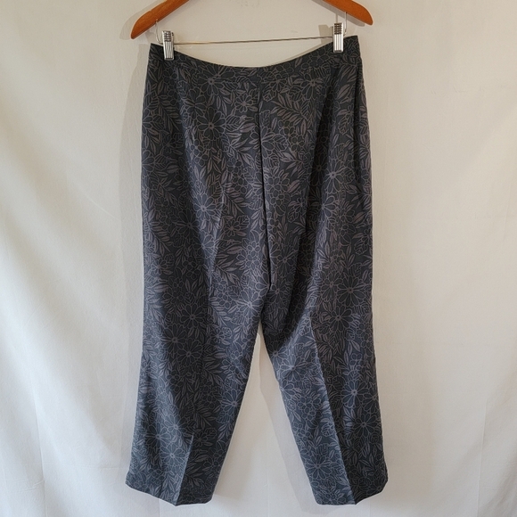 VTG TOMMY BAHAMA Gray Floral 100% Silk Cropped Pant Sz 12 Textured Beachy Casual - Picture 2 of 10